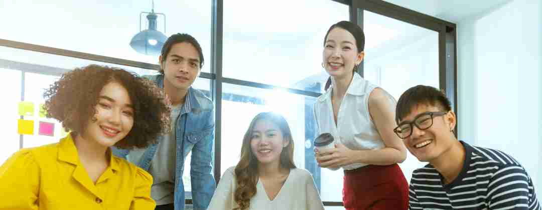 与全球最佳雇主  万利光电<br>
一起探索未来职涯可能