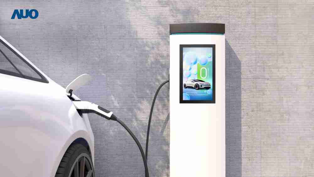 友達〝EVSE車用充電樁解決方案〞專為電動汽車充電樁設計，，，具有高亮度、、、克服戶外艱難環境的耐溫、、、耐紫外線等特性，，並搭載散熱性及擴充性強的高效能工業電腦，，，可實現人機互動訴求，，，，如資訊顯示、、、支付等應用