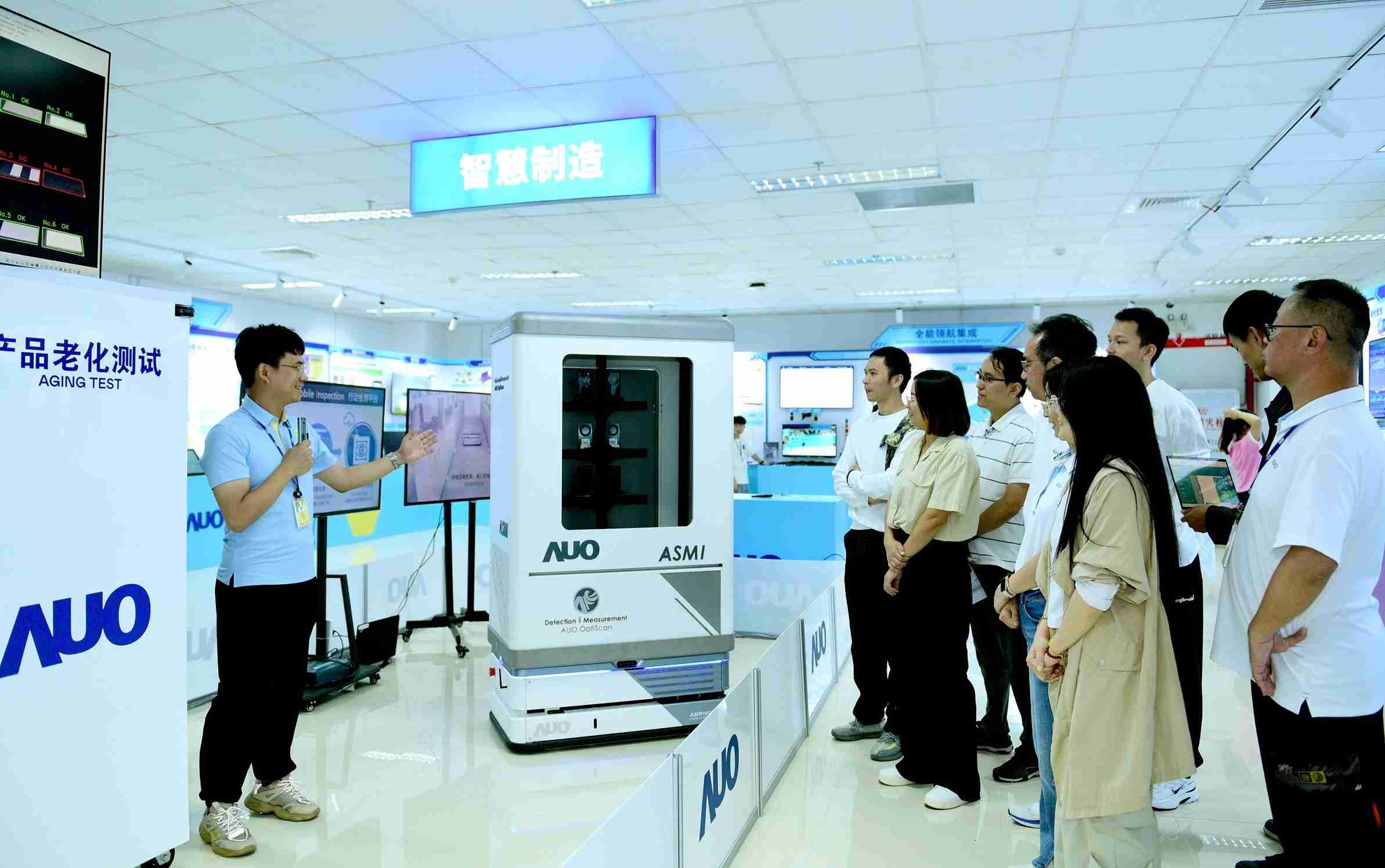 万利厦门将5G+ABC技术串联生产管理全流程，，打通研发、、、采购、、、、生管、、制程、、、设备、、质量等产品全生命周期制造流程，，，，完成数字化设计、、智慧供应链、、、智能座舱、、、全流程设备管理、、、、数据驱动优化、、、智慧在线检测、、、智慧品管等自适应生产模式升级